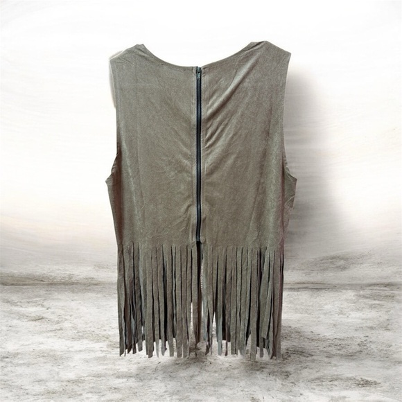 Women's sleeveless brown faux suede blouse with fringe, size S - Picture 2 of 3